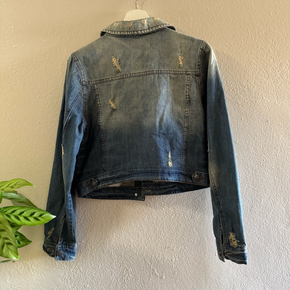 Distressed Jean jacket. - Picture 8 of 8